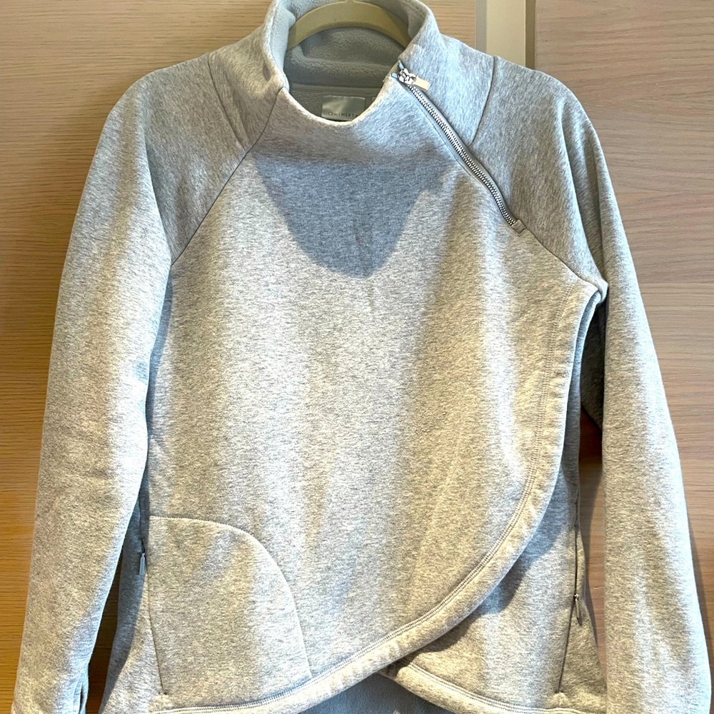 ATHLETA Never been worn “Cozy Karma” Pullover